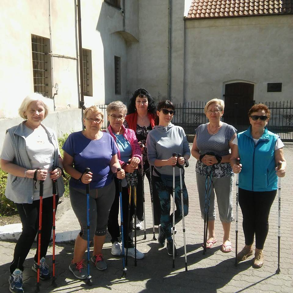 NORDIC WALKING