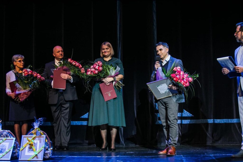 Nagroda Marszałka Województwa "Srebrne Drzewko" odebrała Dyrektor MOPS w Dzierzgoniu Marta Budzińska